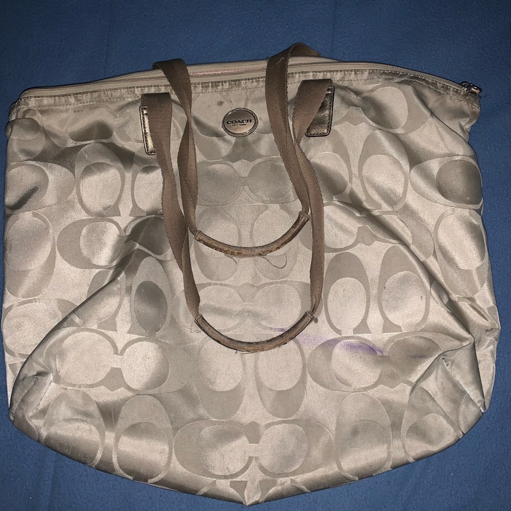 Coach Weekender